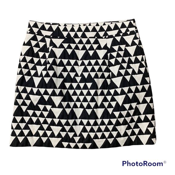 J.CREW Dresses & Skirts - J. Crew Size 2 Skirt Geometric Triangle Jacquard Printed Short Pencil Women's